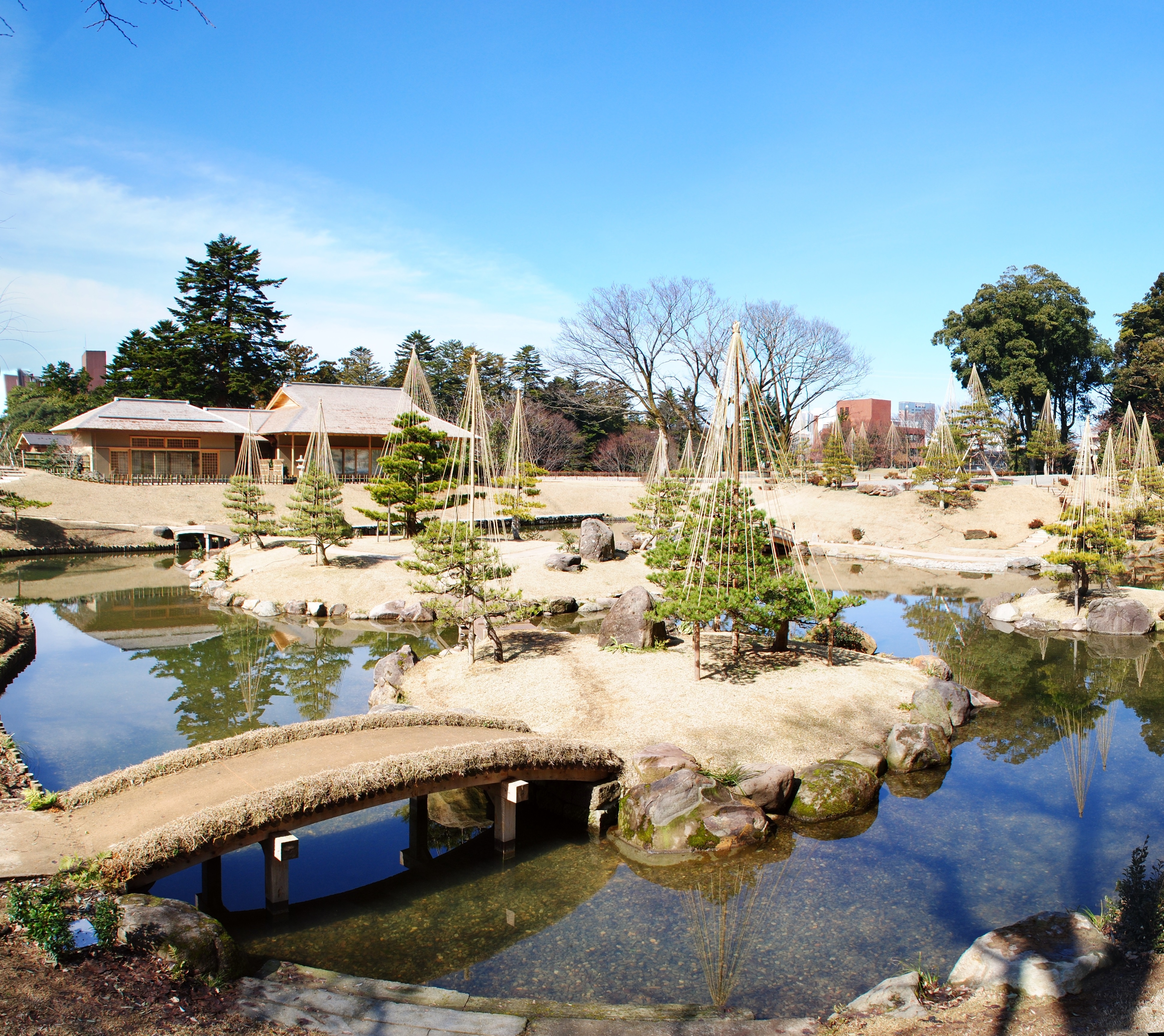 防草土による公園・庭園の雑草対策