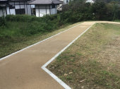 防草土による公園の広場・階段・遊歩道への雑草対策