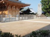 防草土による神社仏閣の雑草対策