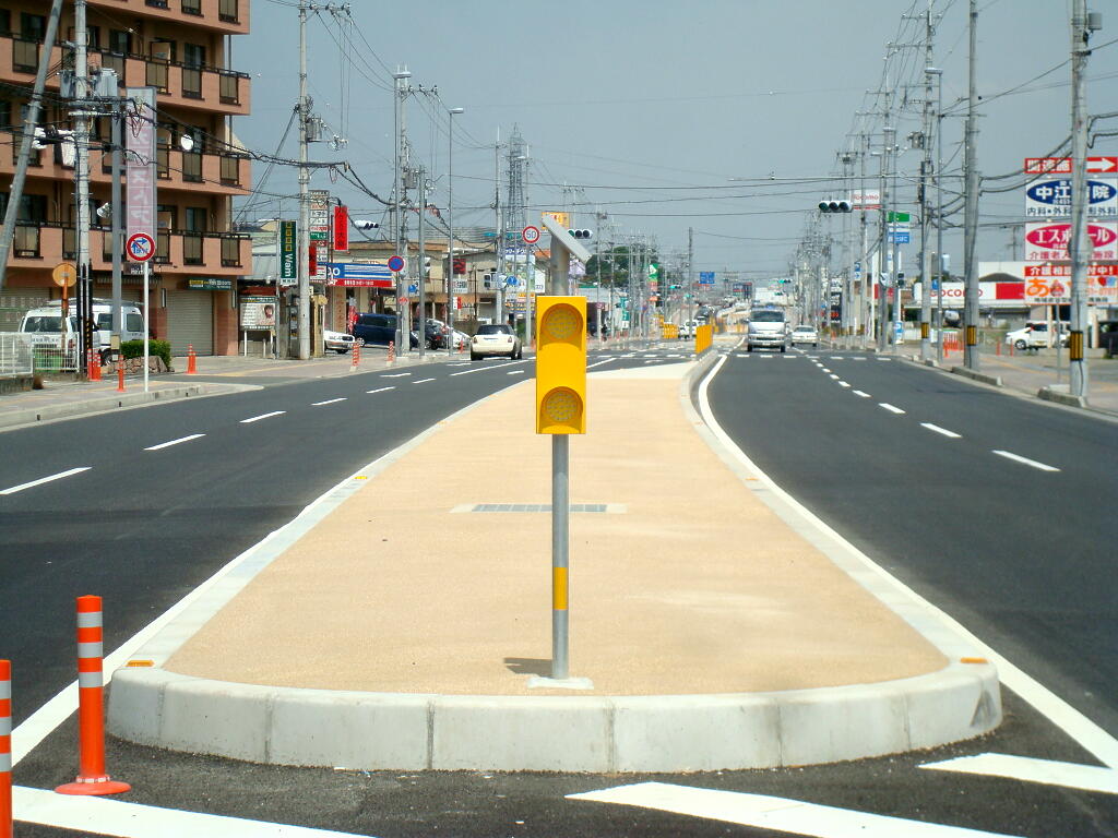 スーパーガンコマサ,ガンコマサ,雑草対策,土舗装,真砂土,YBK工業,防草,舗装,遊歩道,文化財,中央分離帯,和歌山県,県道,粉河加太線,